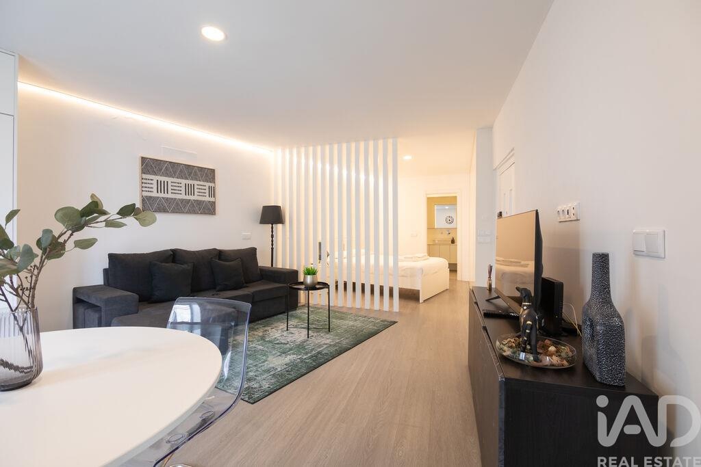 Apartment in Santa Maria Maior - Image 2