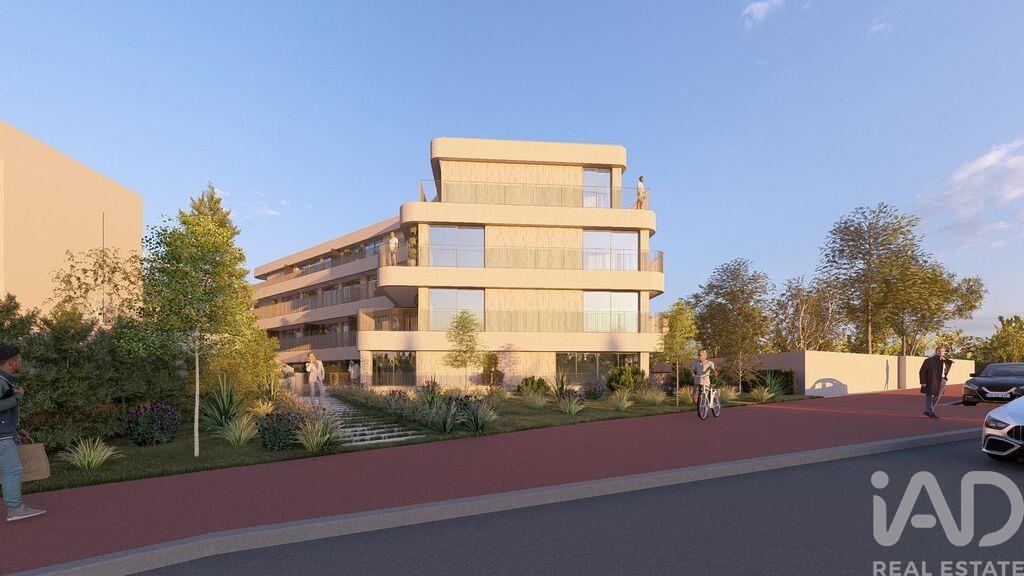 Apartment in Vila Nova de Gaia - Image 3