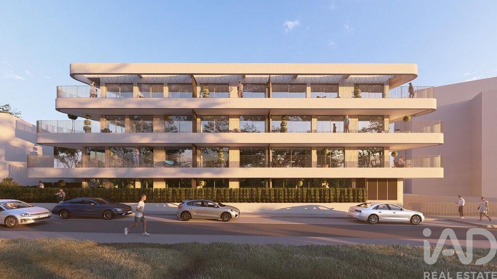 Apartment in Vila Nova de Gaia - Image 2