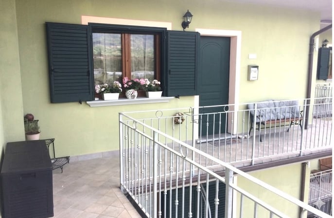 House in Castelnuovo di Garfagnana - view 1