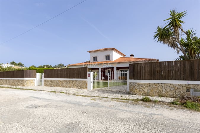 Villa in Aljezur - view 1