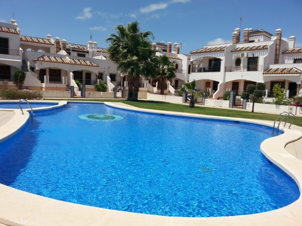 Apartment in Villamartin - view 1