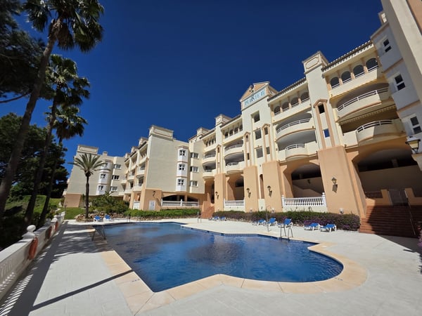 Apartment in Sitio de Calahonda - view 1