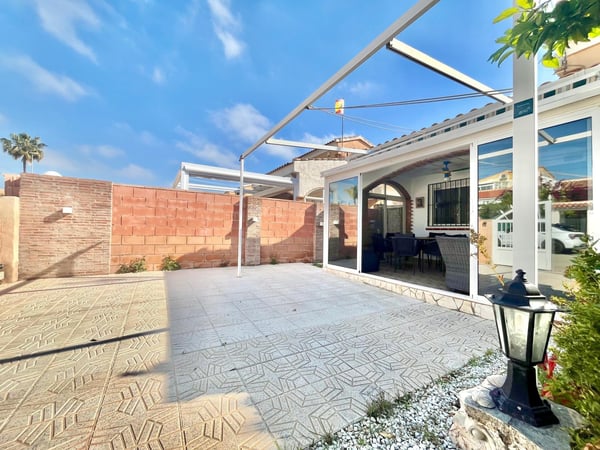 Villa in Urbanizacion los Balcones - view 1