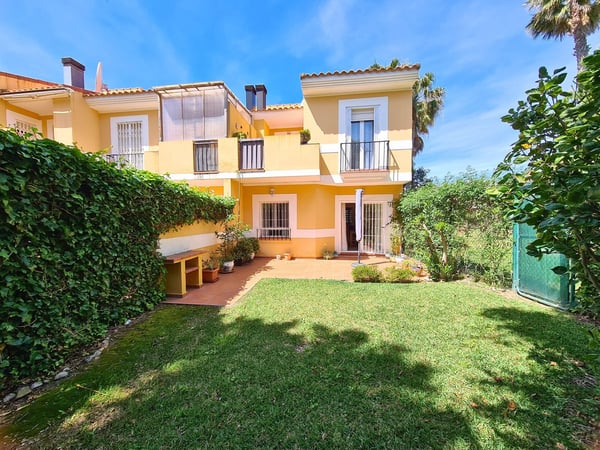 House in La Duquesa - view 1