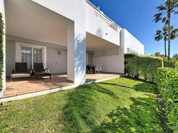 Apartment in Estepona - view 1