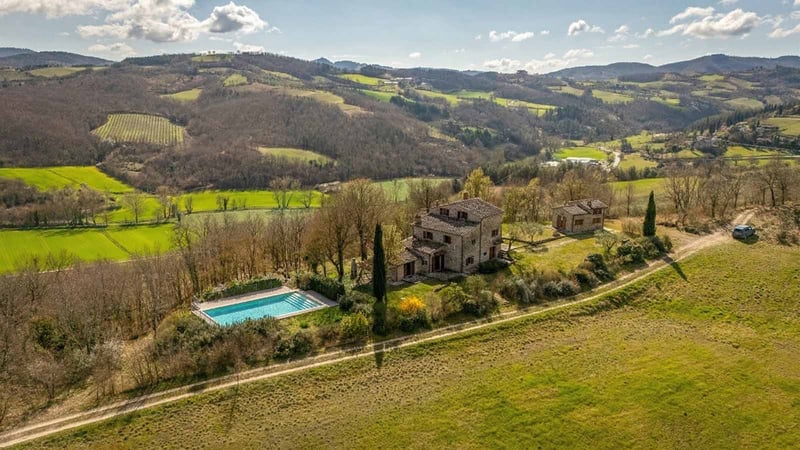 House in Padonchia - view 1