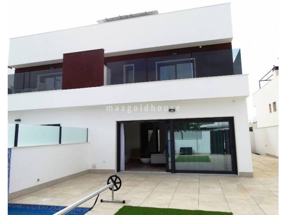 Villa in Pilar de la Horadada