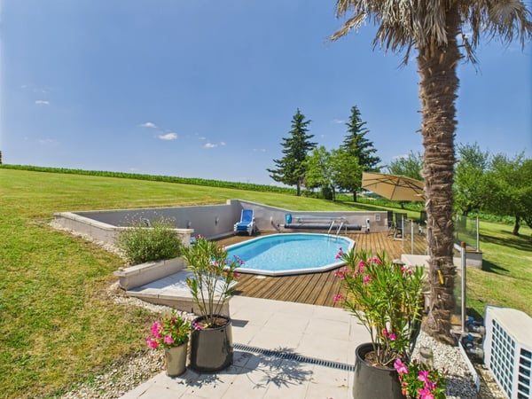 House in Nanteuil-Auriac-de-Bourzac - view 1