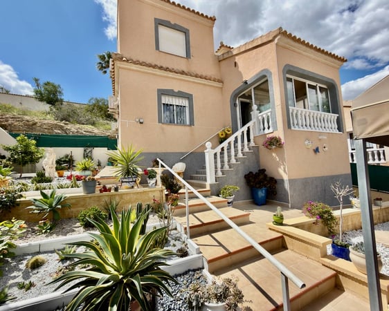 Villa in Ciudad Quesada - view 1