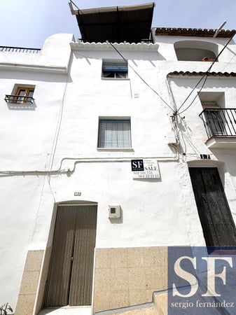 House in Competa - view 1