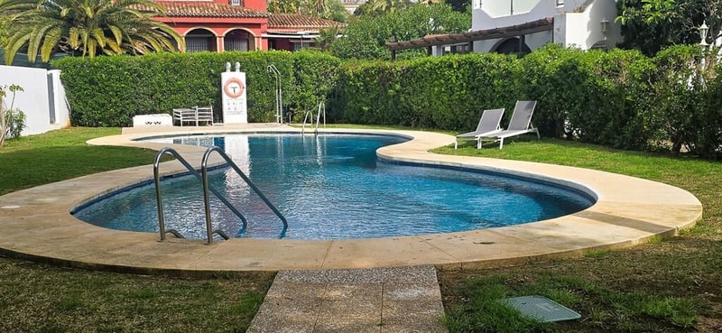 Villa in Artola - view 1