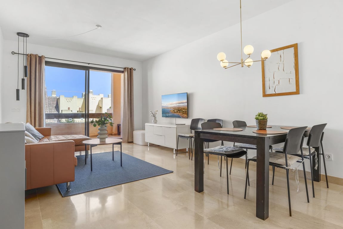 Apartment in Manilva - Image 2