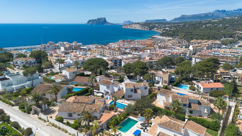 Villa in Moraira - view 1