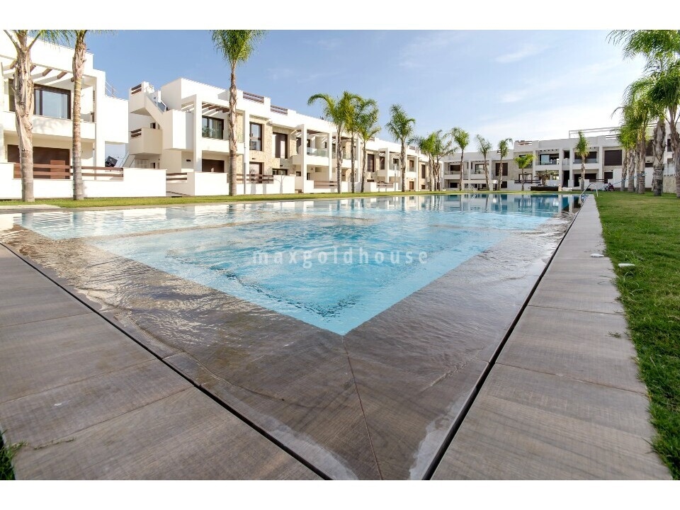 Apartment in Los Balcones - Image 2