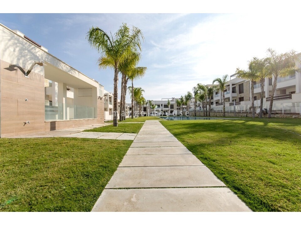 Apartment in Los Balcones - Image 3