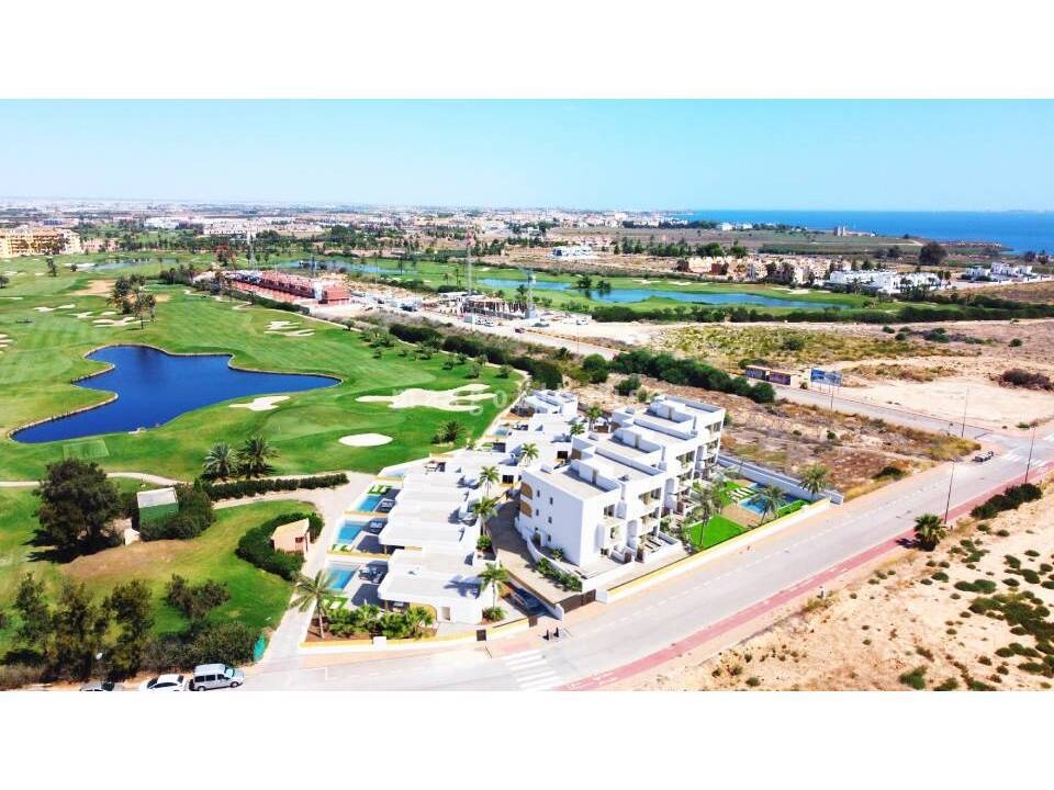 Apartment in Los Alcazares - Image 2