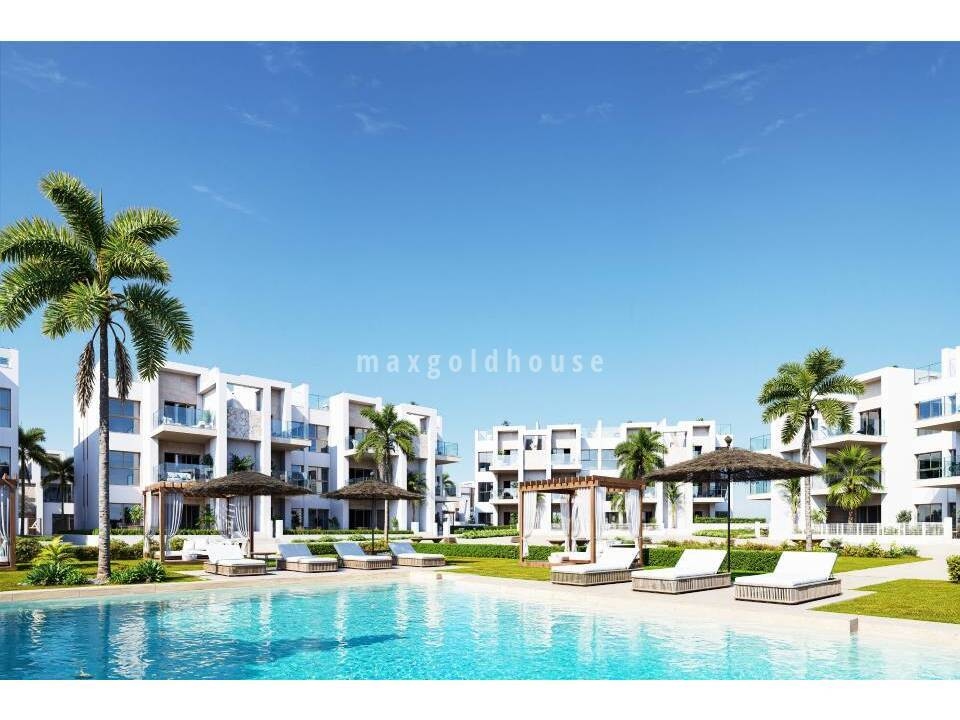 Apartment in Los Alcazares - Image 3