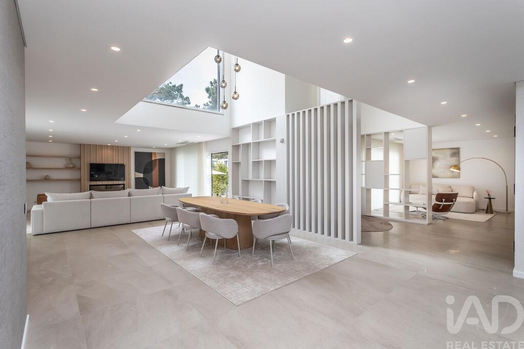 House in Charneca de Caparica - Image 2