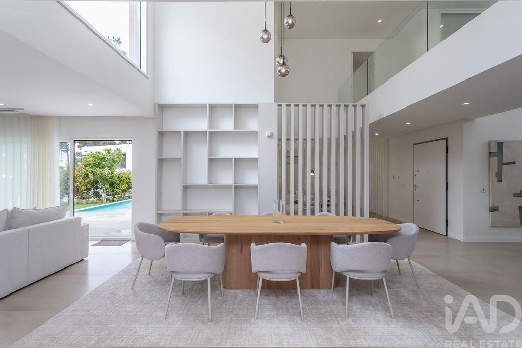 House in Charneca de Caparica - Image 3