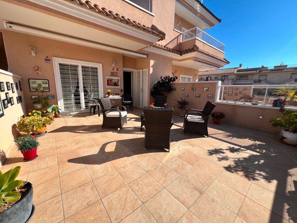 Apartment in Los Dolses - Image 2