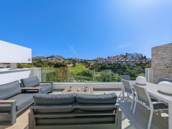 House in Riviera del Sol - view 1