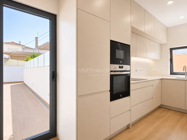 Apartment in Espinho - view 1