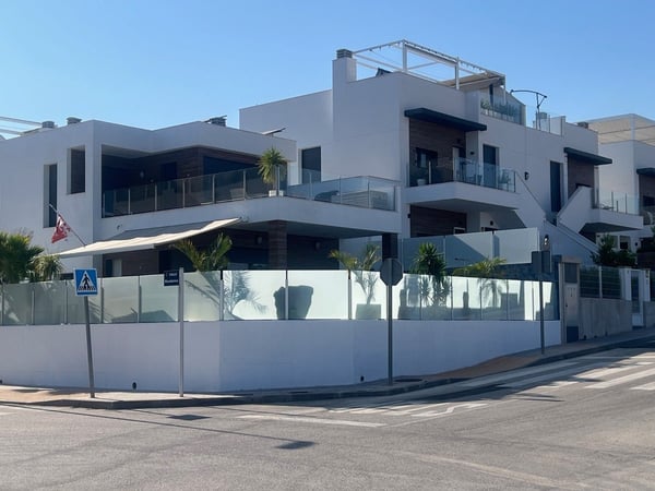 Villa in Los Montesinos - view 1