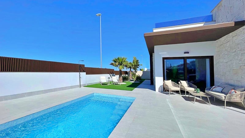 House in Los Montesinos - view 1