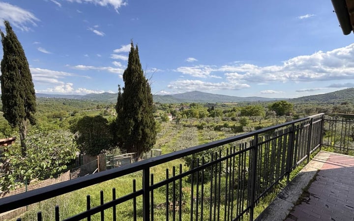 House in Panicale - view 1