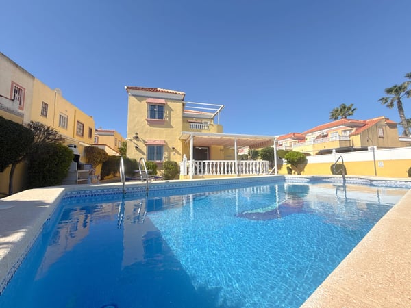 Villa in Cabo Roig - view 1