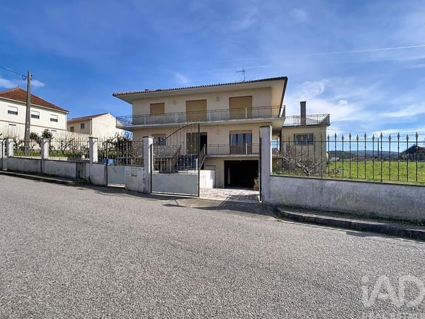 House in Porto de Mos - view 1