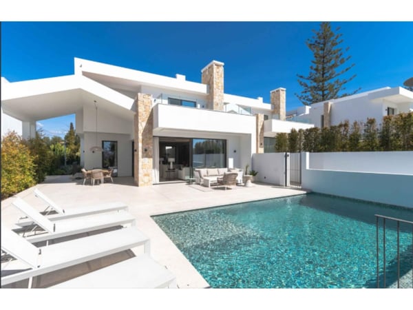 House in San Pedro de Alcantara - view 1