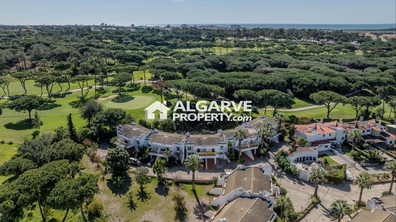 Villa in Vilamoura - view 1