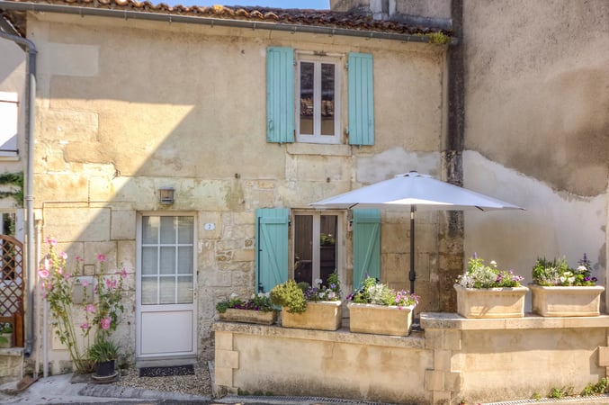 House in Bourg-Charente - view 1