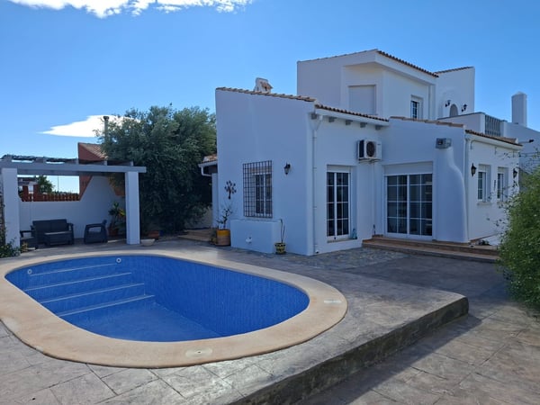 Villa in Los Cabaniles - view 1