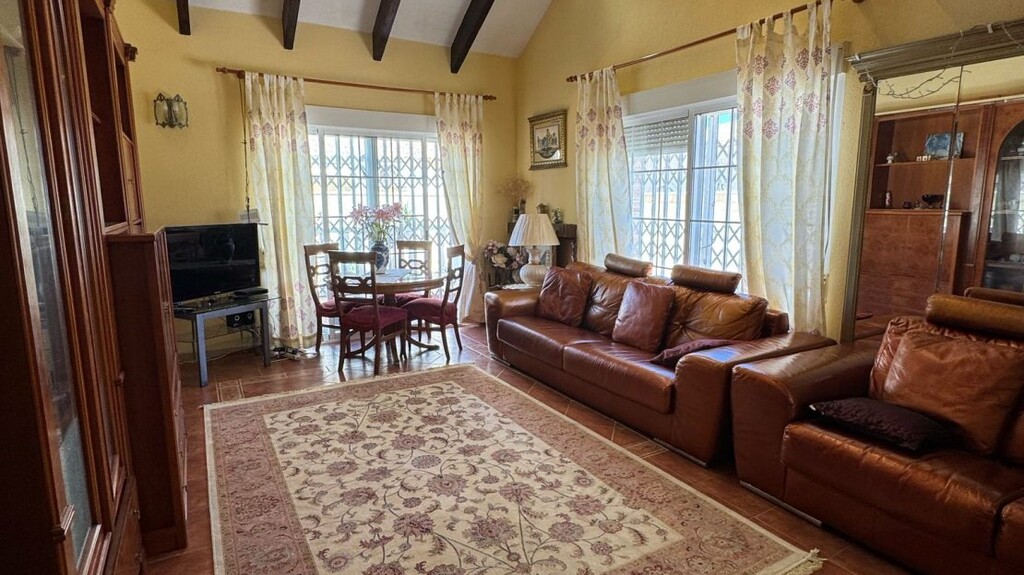 House in Playa Flamenca - Image 3