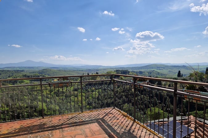 House in Trequanda - view 1