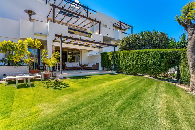 Apartment in Estepona - view 1