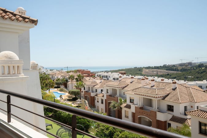 Apartment in Casares - view 1