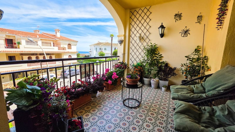 Apartment in La Duquesa - view 1