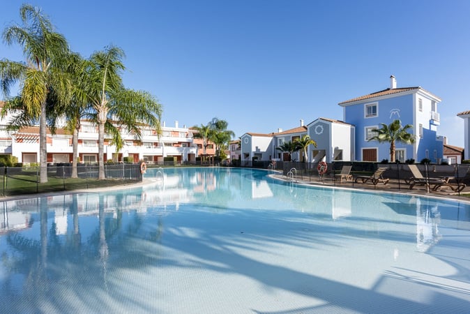 Apartment in Estepona - view 1