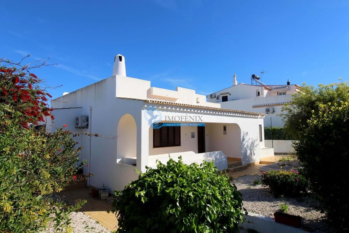 Villa in Guia - Image 2