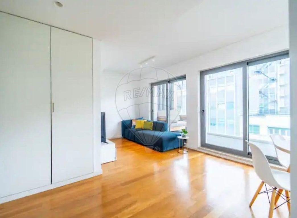 Apartment in Lisbon - Image 3