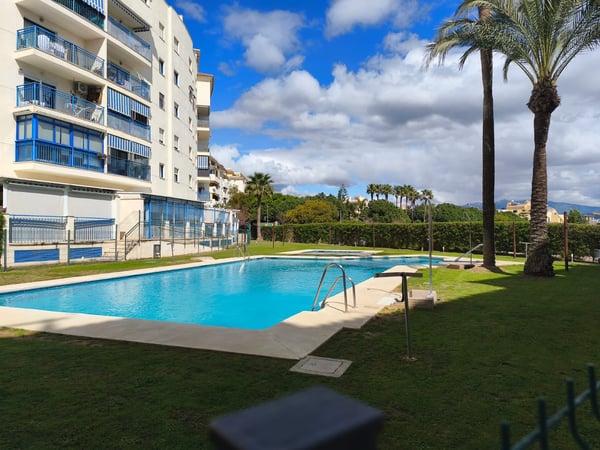 Apartment in Estepona - view 1