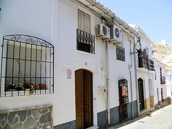 House in La Alameda - view 1