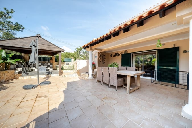 House in Oura - view 1