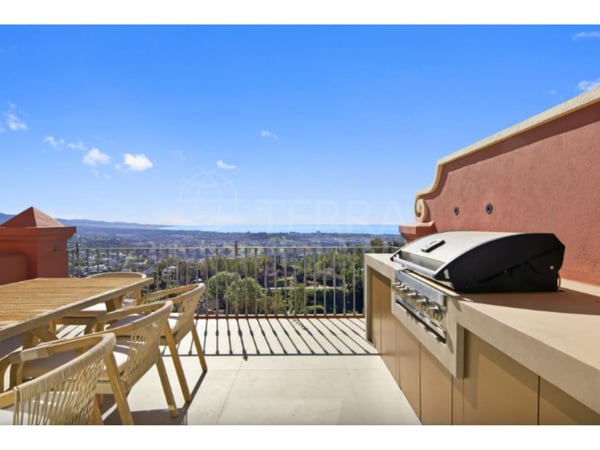 House in Benahavis - view 1