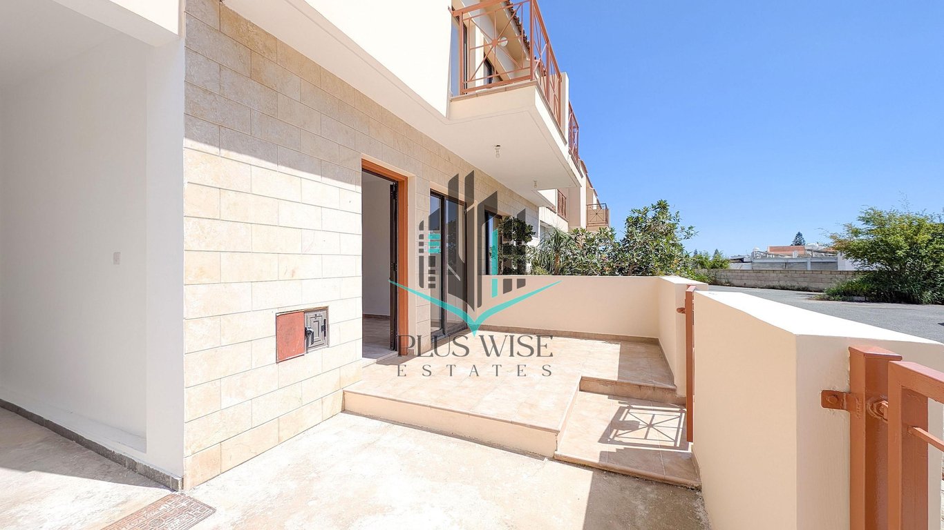 Villa in Meneou - Image 3