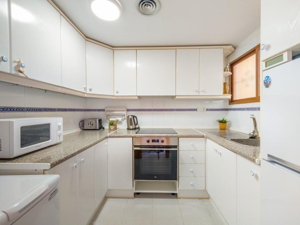 Apartment in Torrevieja - Image 2